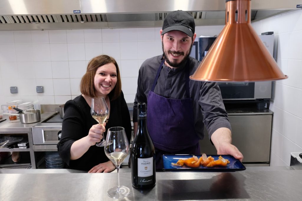 Truite confite aux agrumes sur un Condrieu Vernon 2021